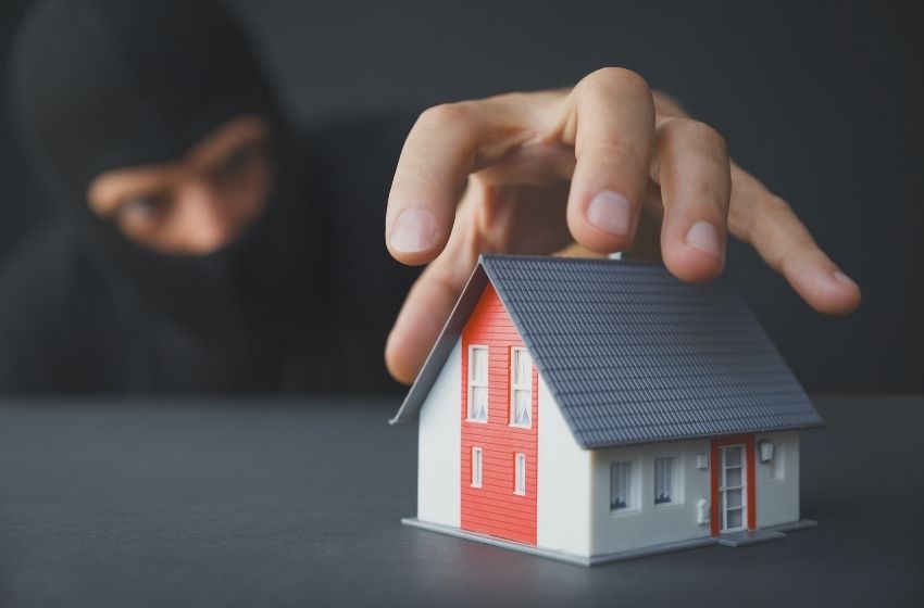 Criminosos de outros estados invadem prédios.