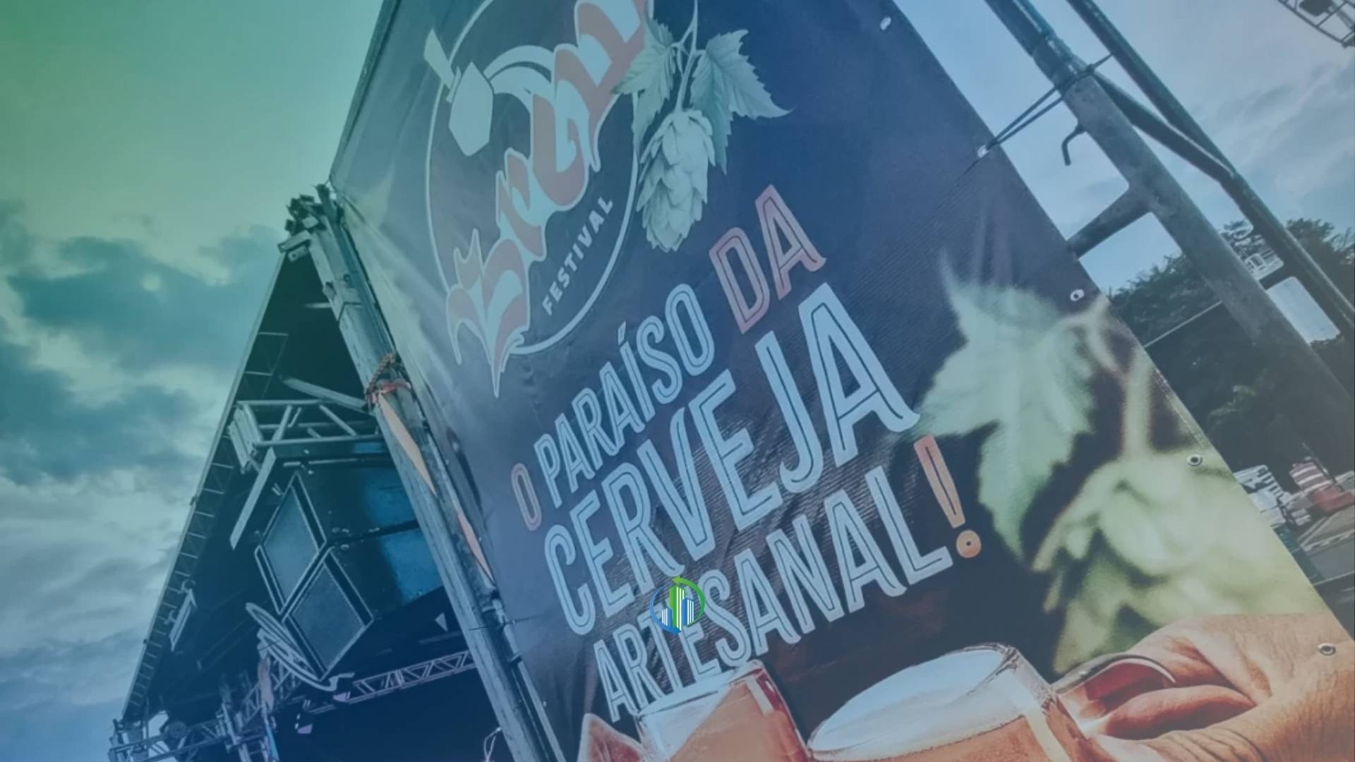 Festival movimenta a Praça Arautos da Paz com cerveja artesanal, gastronomia e rock no feriadão